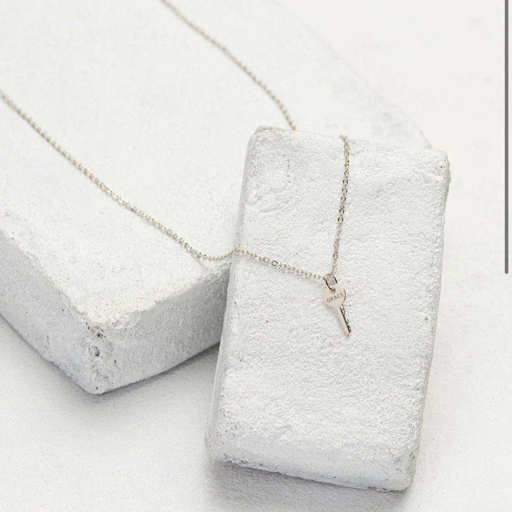 Mini Key Necklace “Believe”